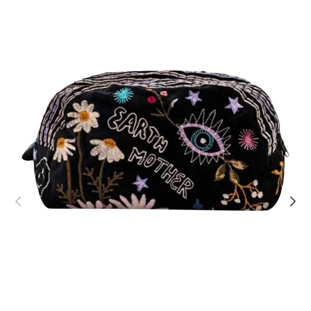 Jonny Was SoHo Makeup Bag.